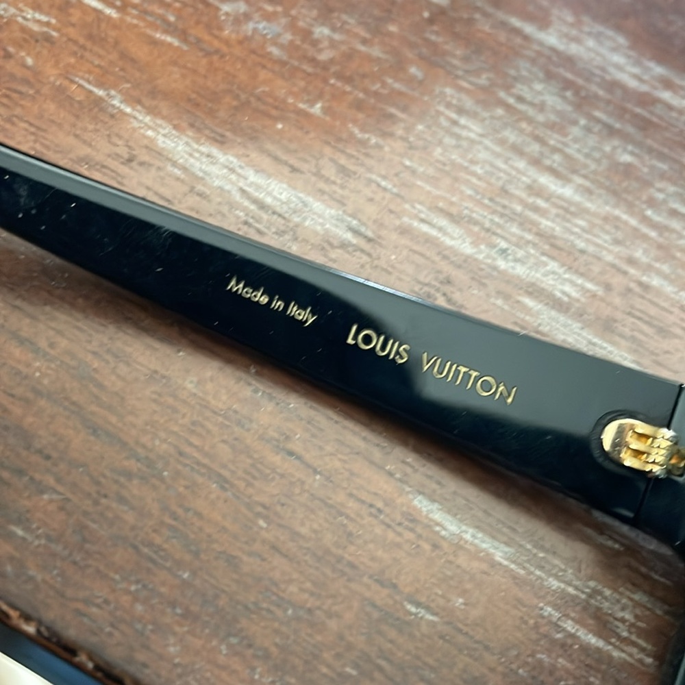 Louis Vuitton Evidence Z1502W Black Rectangular Sunglasses with logo case - Picture 10 of 16
